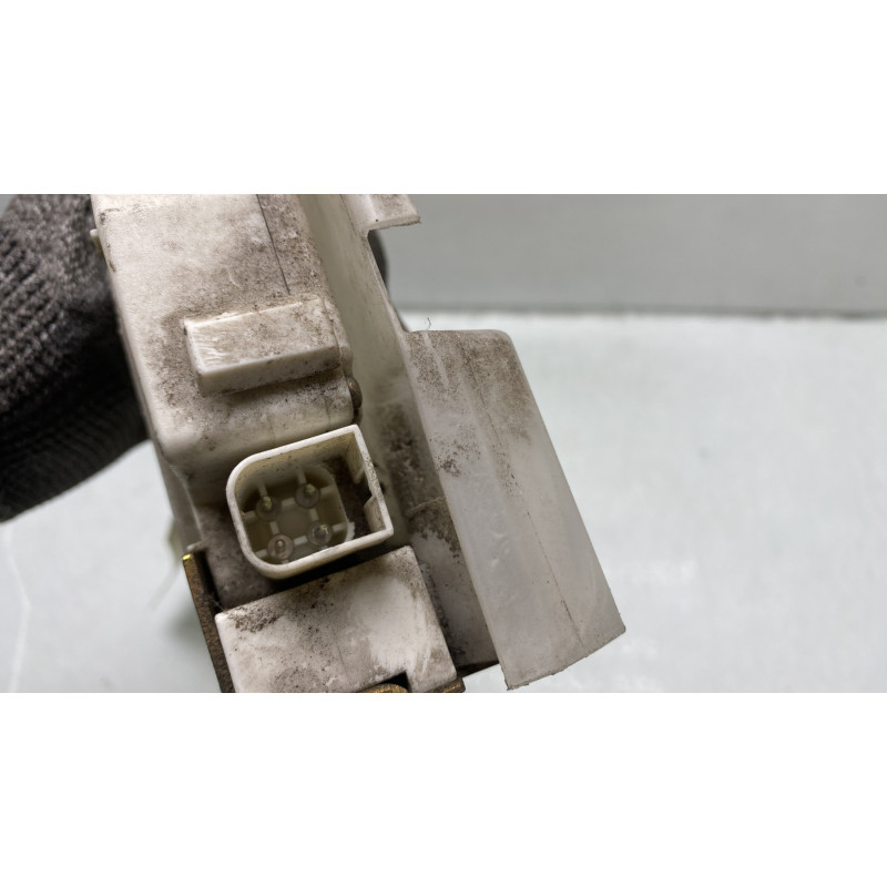 Serrure arriere droit FORD FIESTA 4 Photo n°4