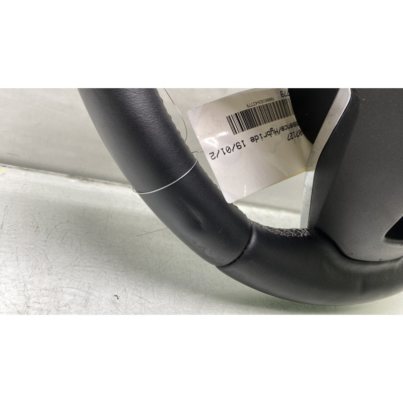 Volant FORD FIESTA 7 Photo n°5