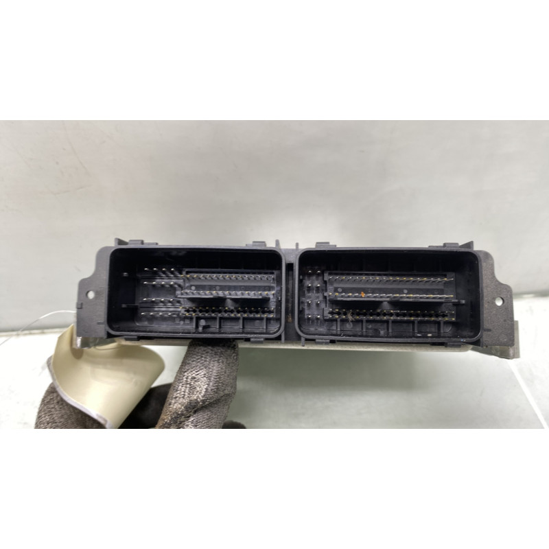 Calculateur moteur FORD FIESTA 7 Photo n°3