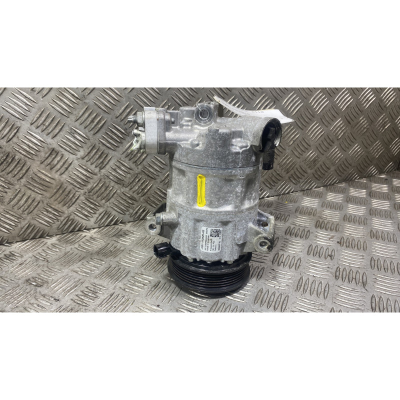 Compresseur clim FORD FIESTA 7 Photo n°1