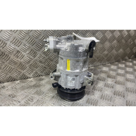 Compresseur clim FORD FIESTA 7 Photo n°1