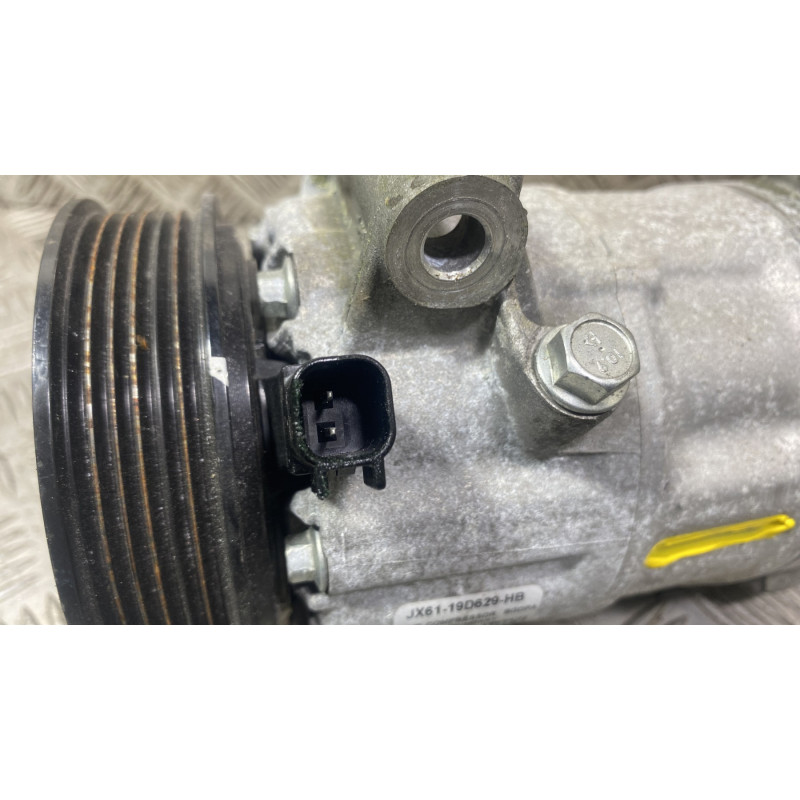 Compresseur clim FORD FIESTA 7 Photo n°5