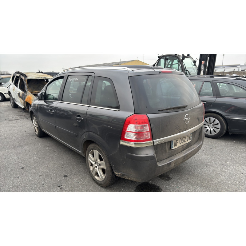 Pare choc arriere OPEL ZAFIRA B Photo n°10