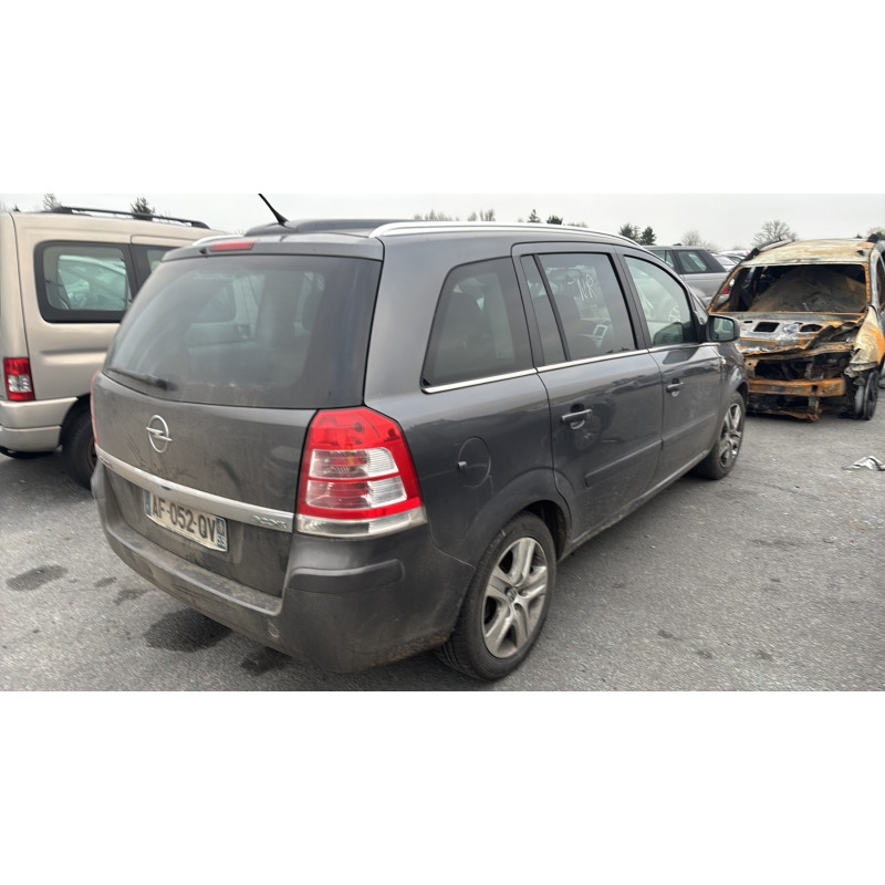 Pare choc arriere OPEL ZAFIRA B Photo n°12