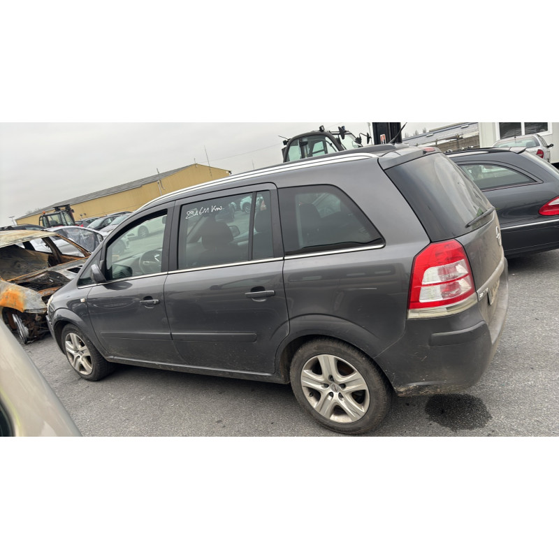 Pare choc arriere OPEL ZAFIRA B Photo n°13