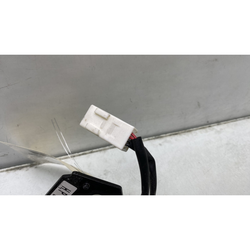 Attache ceinture arriere droit MAZDA 3 3 Photo n°4