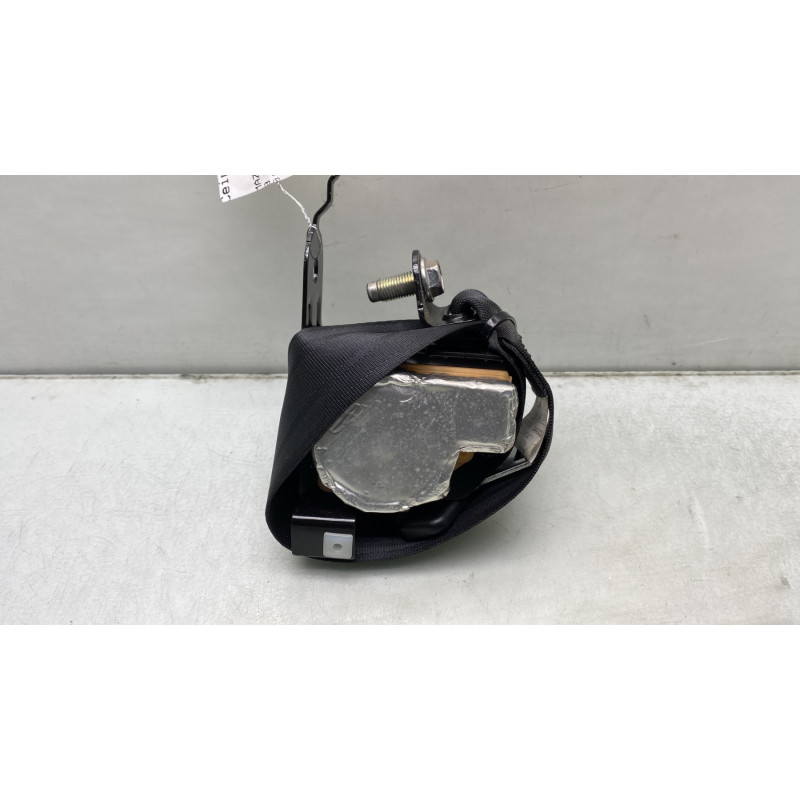Ceinture arriere droit MAZDA 3 3 Photo n°1