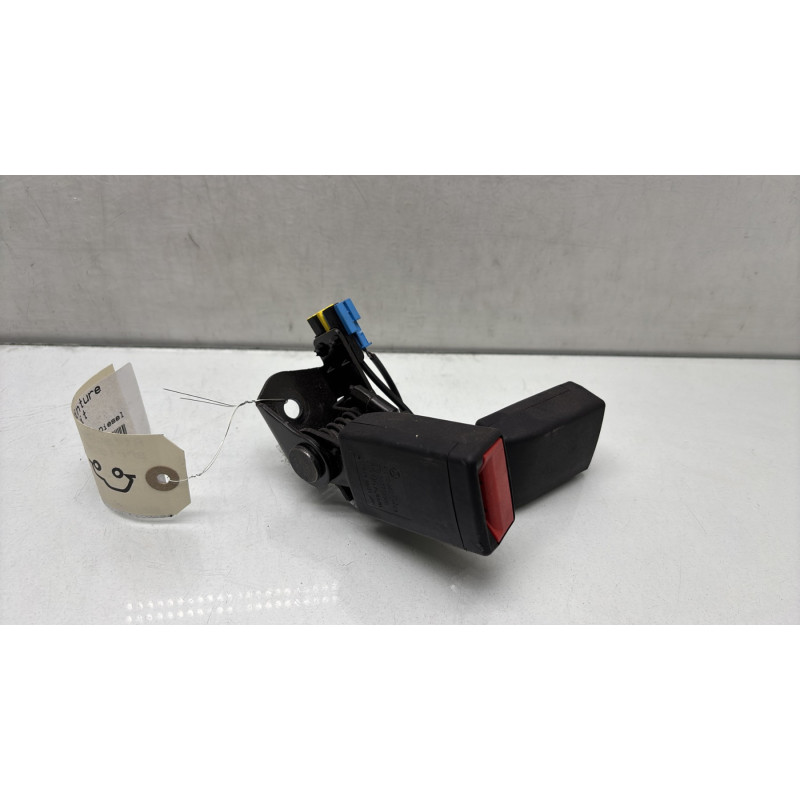Attache ceinture arriere droit MERCEDES CLASSE A 176 Photo n°3