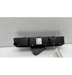 Bouton de warning MERCEDES CLASSE A 176