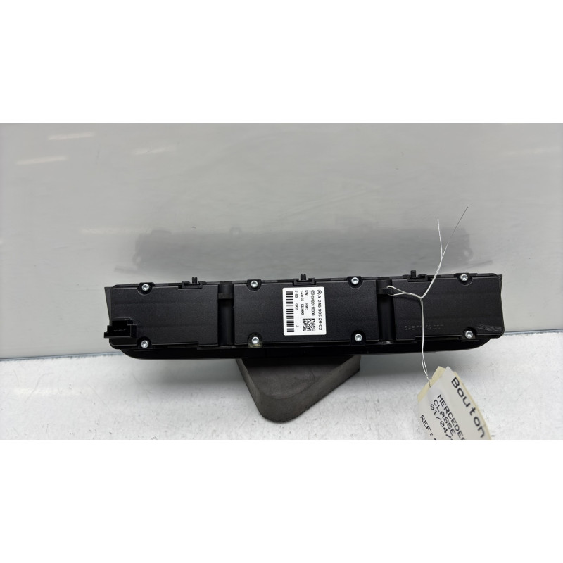 Bouton de warning MERCEDES CLASSE A 176 Photo n°3