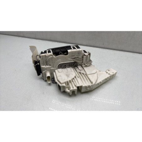 Serrure avant gauche MERCEDES CLASSE A 176