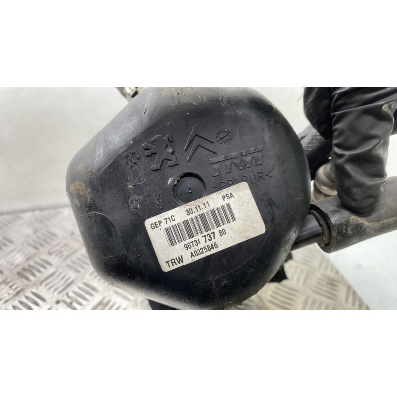 Pompe de direction CITROEN C5 2 Photo n°5