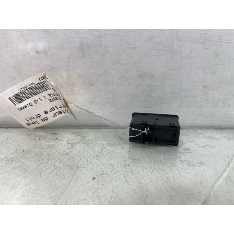 Interrupteur de leve vitre arriere droit OPEL ZAFIRA B Photo n°3