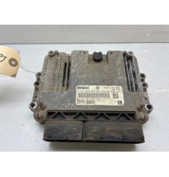 Calculateur moteur OPEL ZAFIRA B Photo n°1