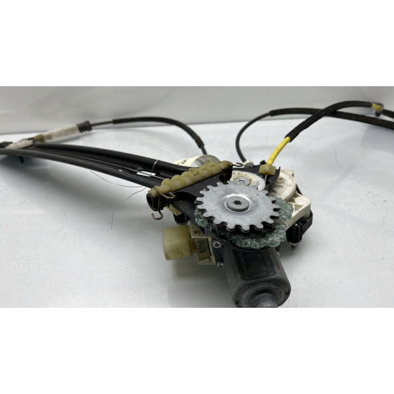 Leve vitre electrique avant droit BMW SERIE 1 F21 Photo n°9