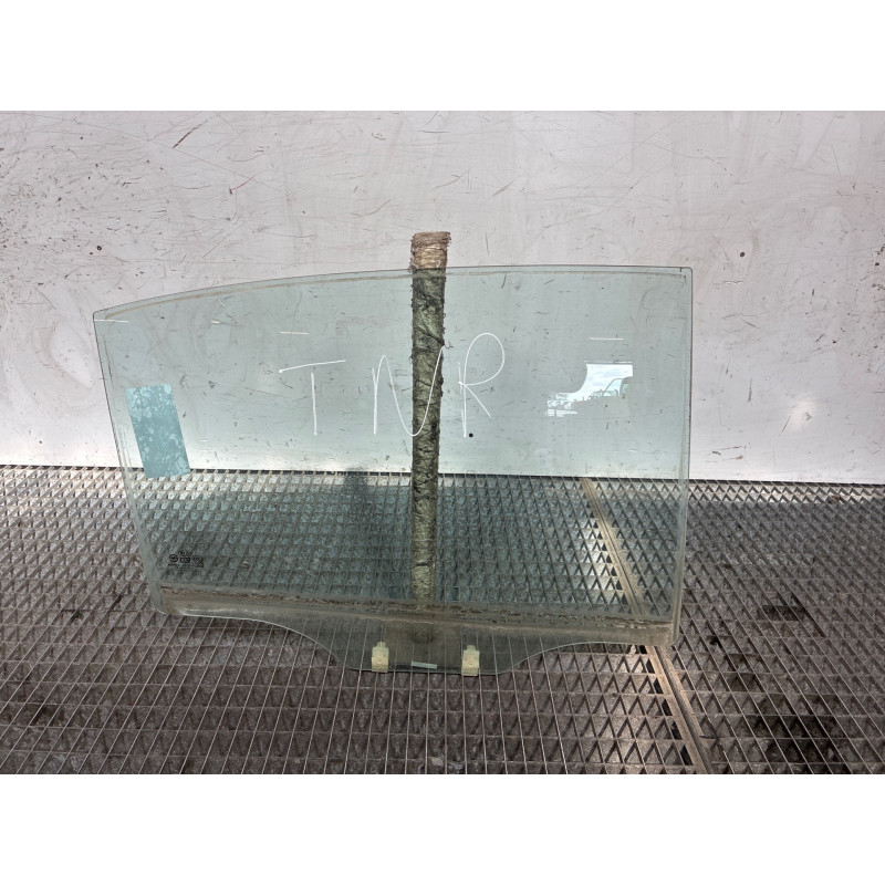 Vitre arriere droit KIA RIO 2 Photo n°2