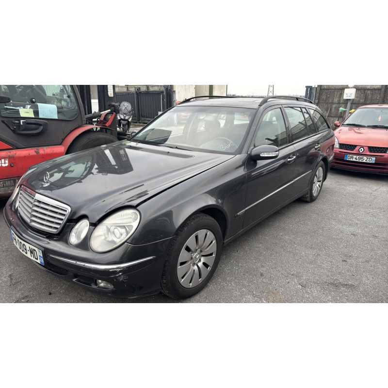 Capot MERCEDES CLASSE E 211 Photo n°12