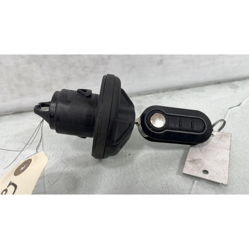 Bouchon de carburant FIAT PUNTO EVO 3 Photo n°3