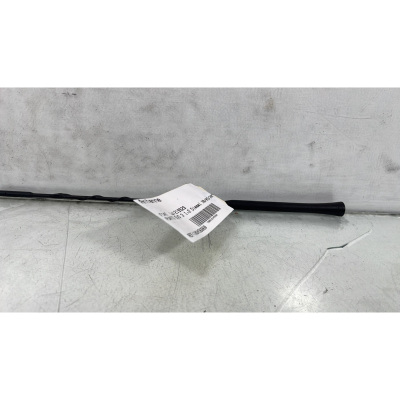 Antenne FIAT PUNTO EVO 3 Photo n°1