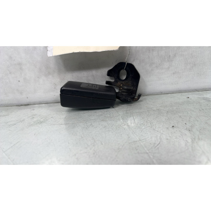 Attache ceinture arriere droit FIAT PUNTO EVO 3 Photo n°2