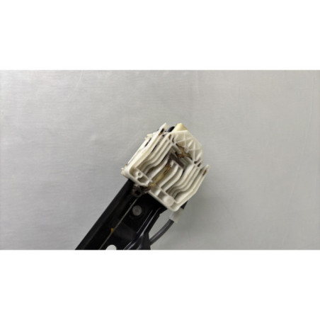 Leve vitre electrique avant droit BMW SERIE 1 E87