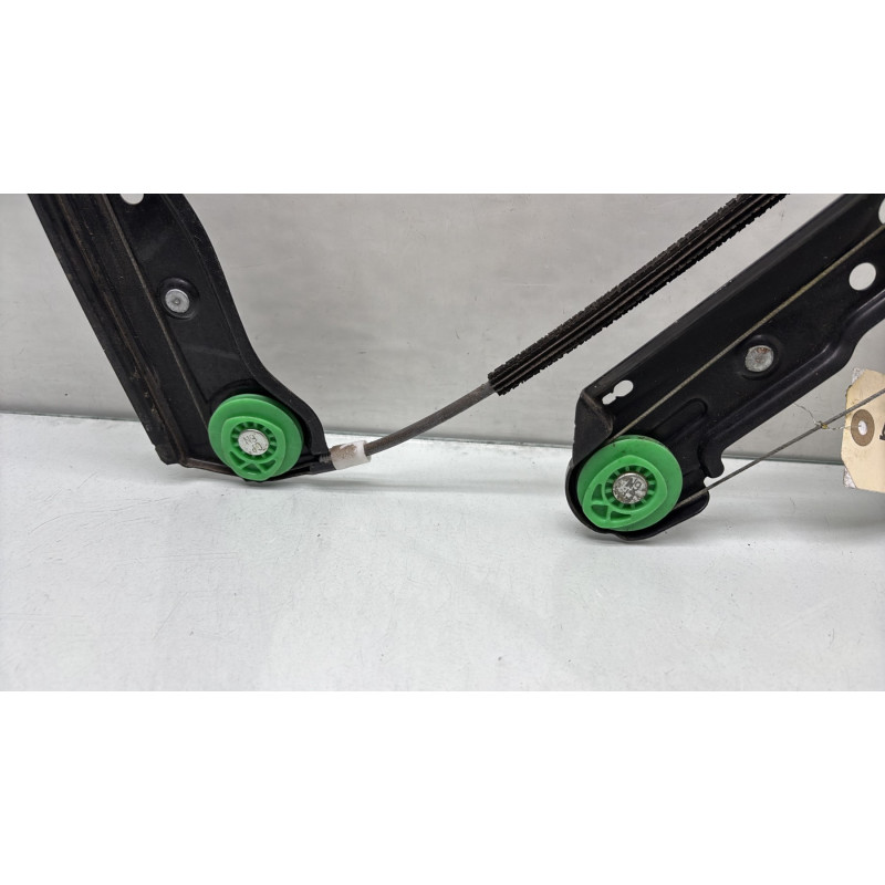 Leve vitre electrique avant droit BMW SERIE 1 E87 Photo n°3