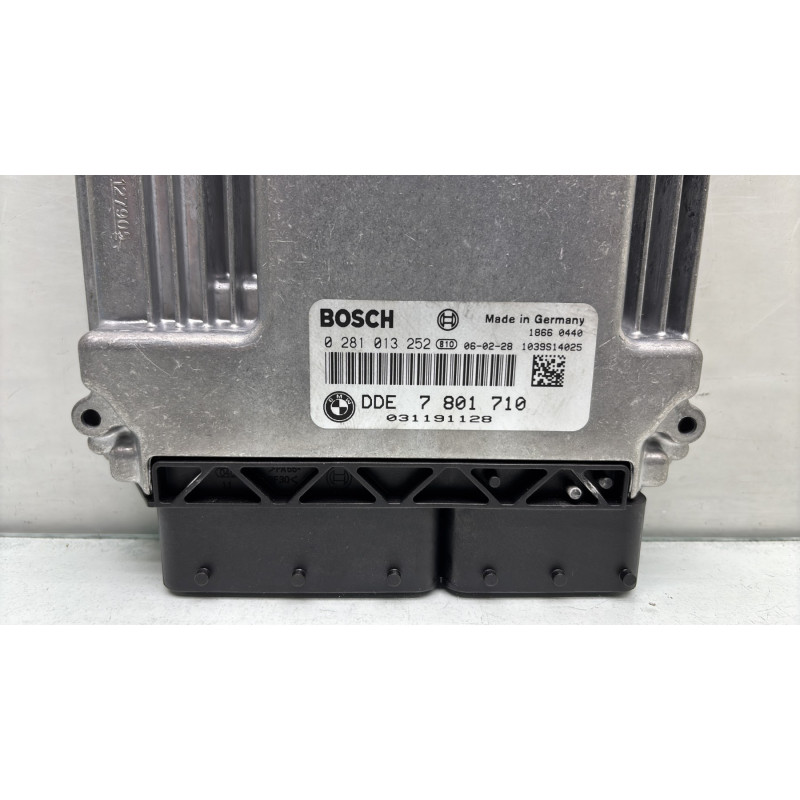 Calculateur moteur BMW SERIE 1 E87 Photo n°2