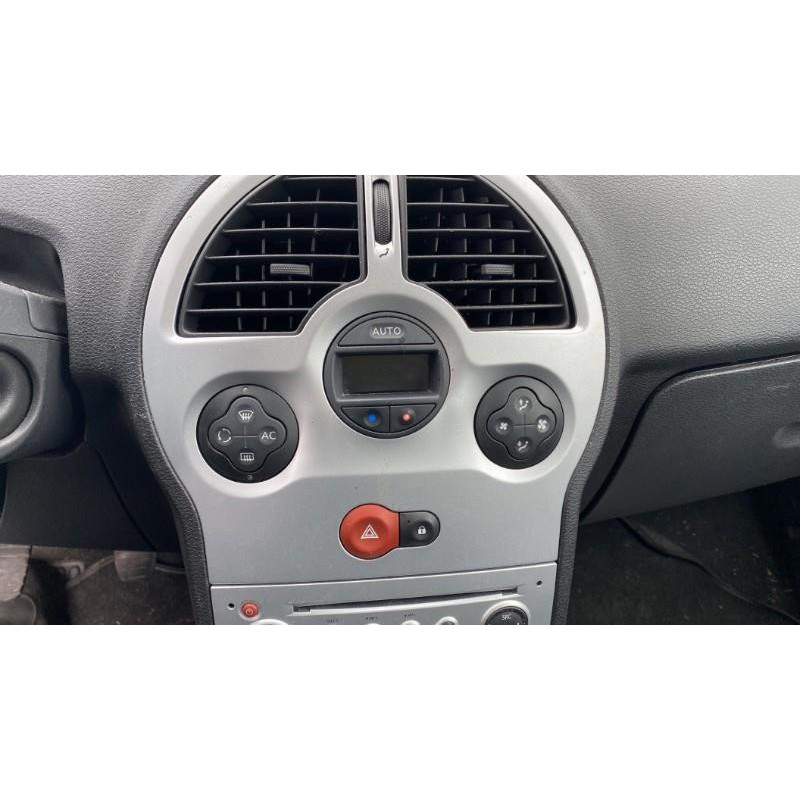 Capot RENAULT MODUS Photo n°11