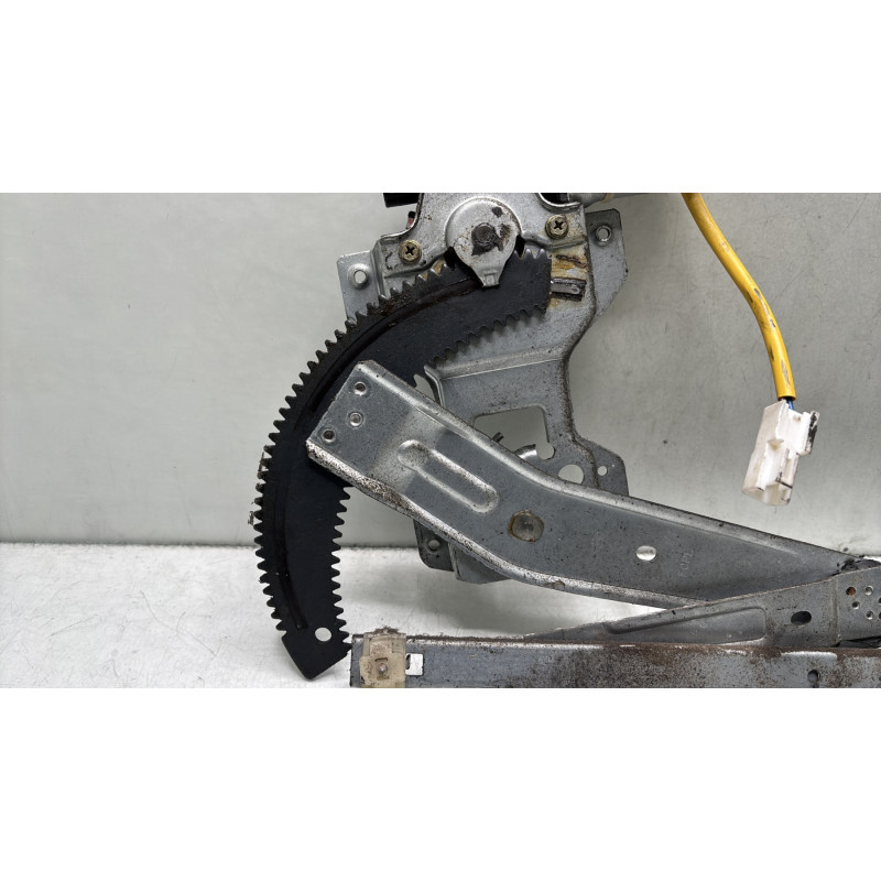 Leve vitre electrique avant gauche HYUNDAI MATRIX Photo n°2