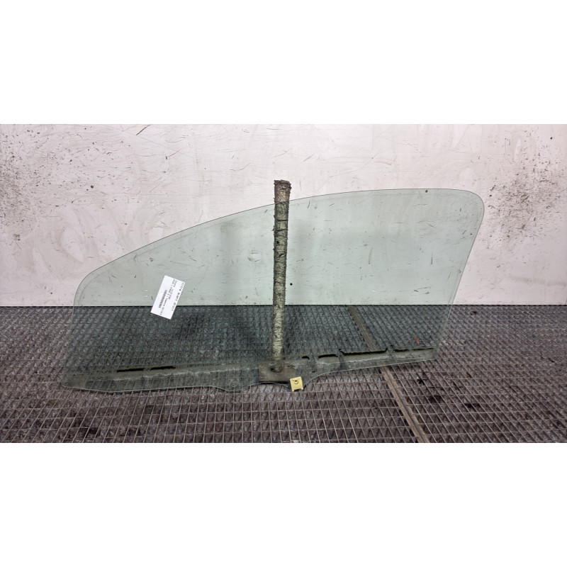 Vitre avant droit TOYOTA AYGO 1 Photo n°4