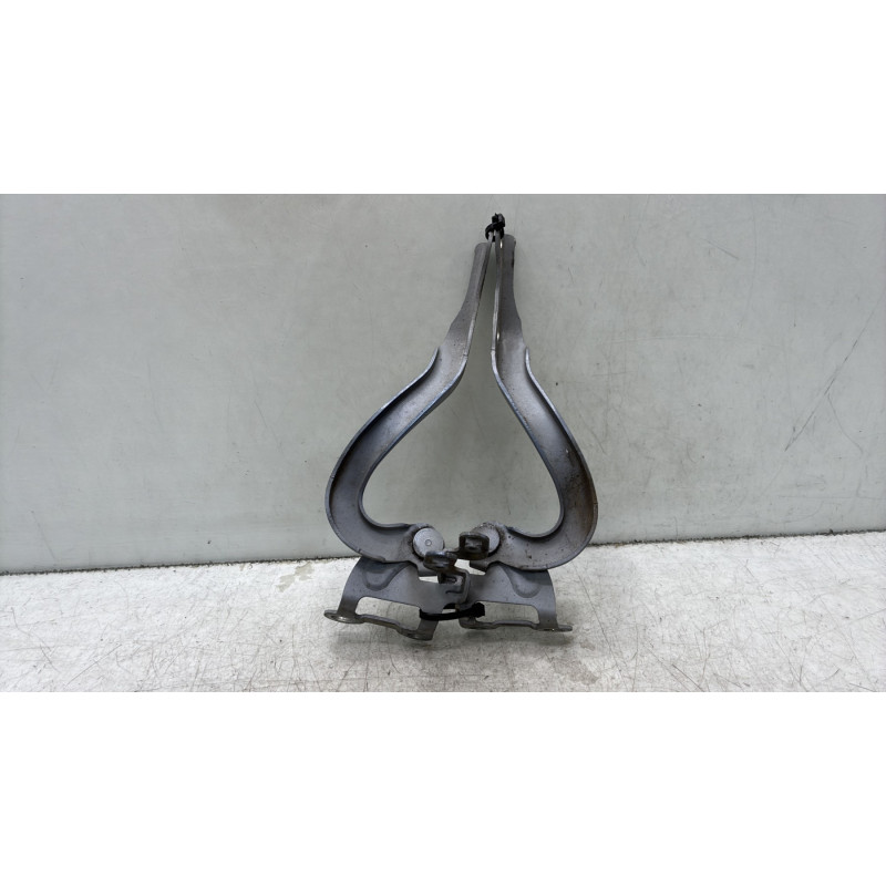 Charniere de capot TOYOTA AYGO 1 Photo n°1