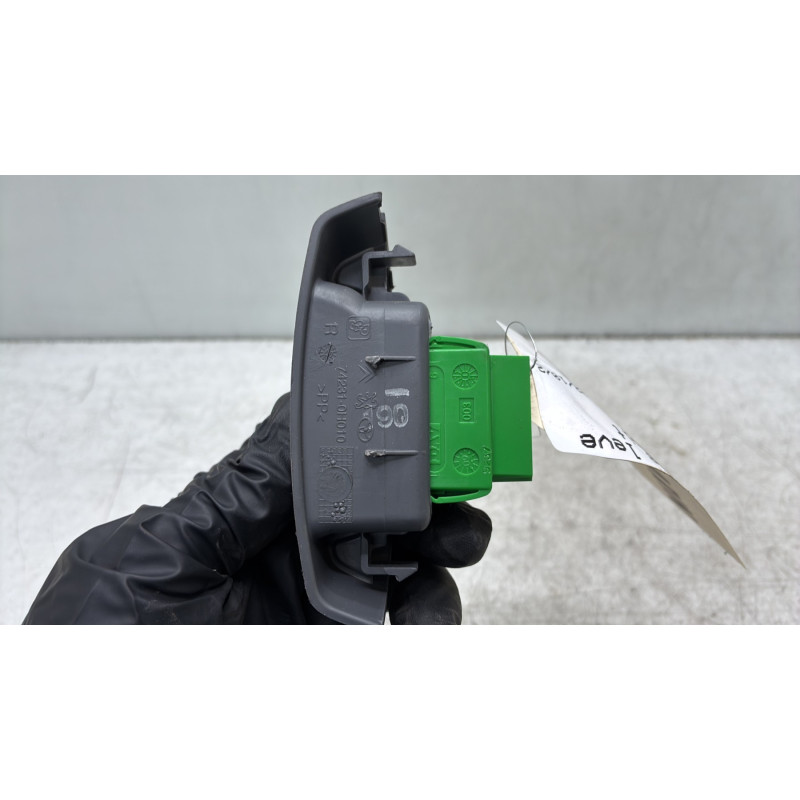 Interrupteur de leve vitre avant droit TOYOTA AYGO 1 Photo n°2