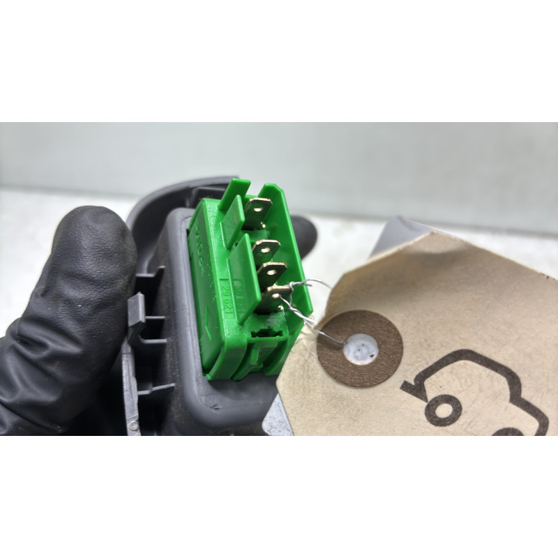 Interrupteur de leve vitre avant droit TOYOTA AYGO 1 Photo n°3