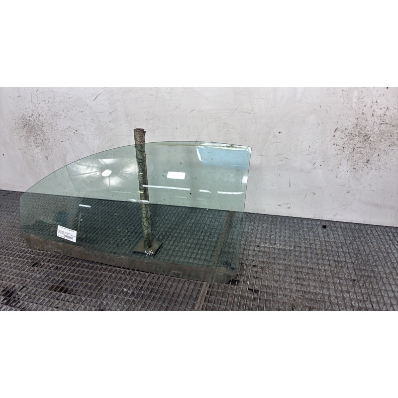 Vitre avant gauche VOLKSWAGEN NEW BEETLE 1 Photo n°3