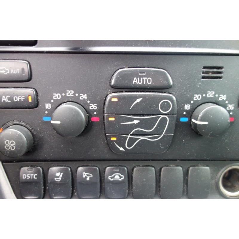 Vitre avant gauche VOLVO S 60 1 Photo n°13