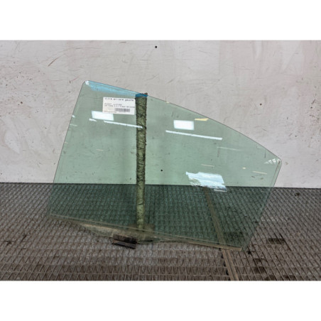 Vitre arriere gauche PEUGEOT 607