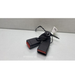 Attache ceinture arriere gauche RENAULT CLIO 4