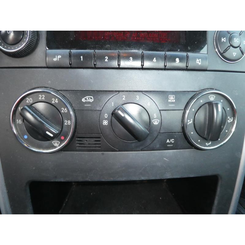 Commande de phare MERCEDES CLASSE B 245 Photo n°14