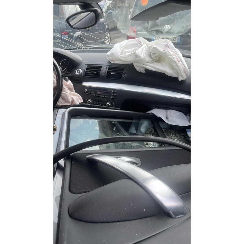 Vitre arriere gauche BMW SERIE 1 E87 Photo n°14