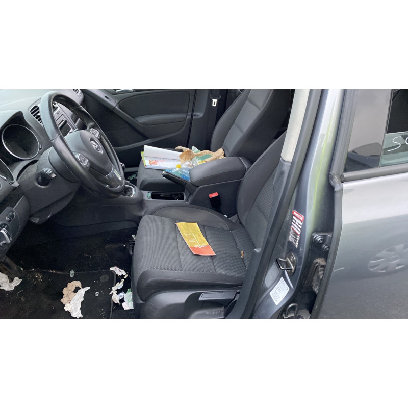 Feu arriere secondaire droit (feux) VOLKSWAGEN GOLF 6 Photo n°17