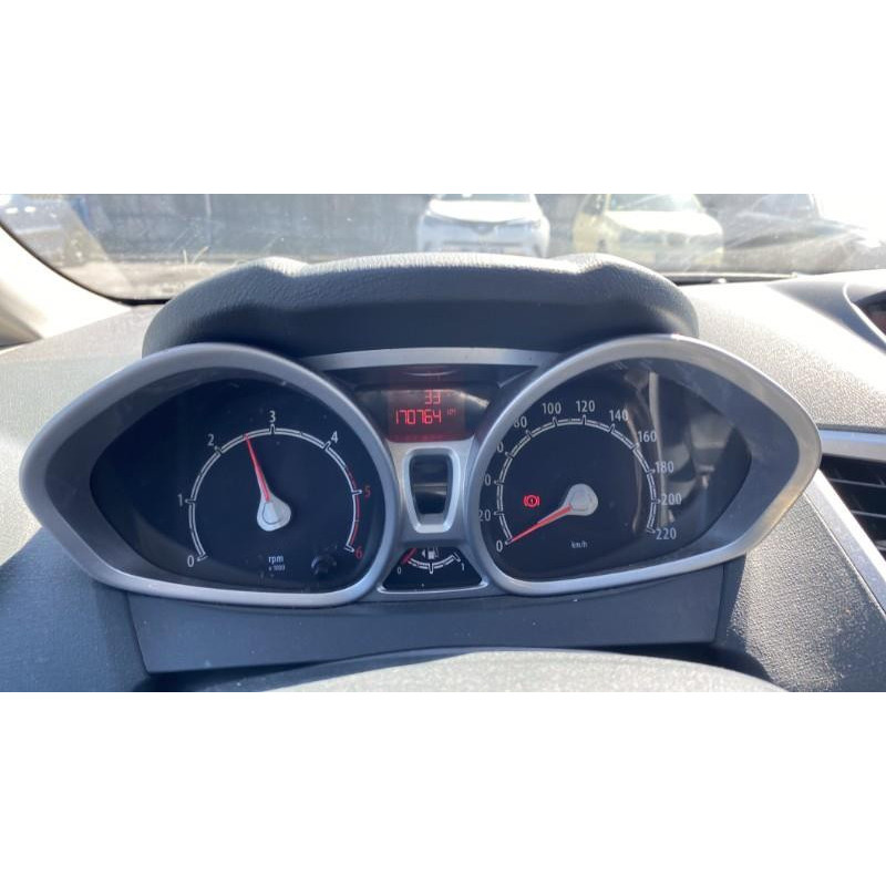 Bouton de coffre FORD FIESTA 6 Photo n°20