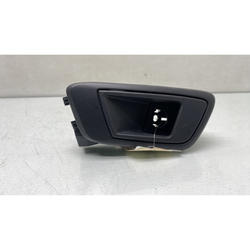 Poignee interieur arriere gauche FORD FIESTA 6 Photo n°1