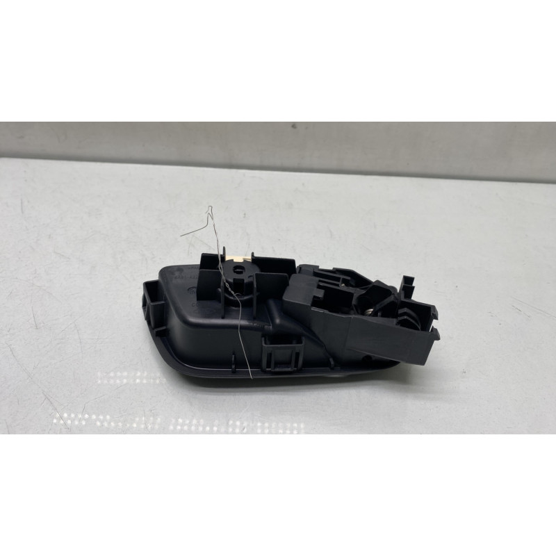 Poignee interieur arriere gauche FORD FIESTA 6 Photo n°3