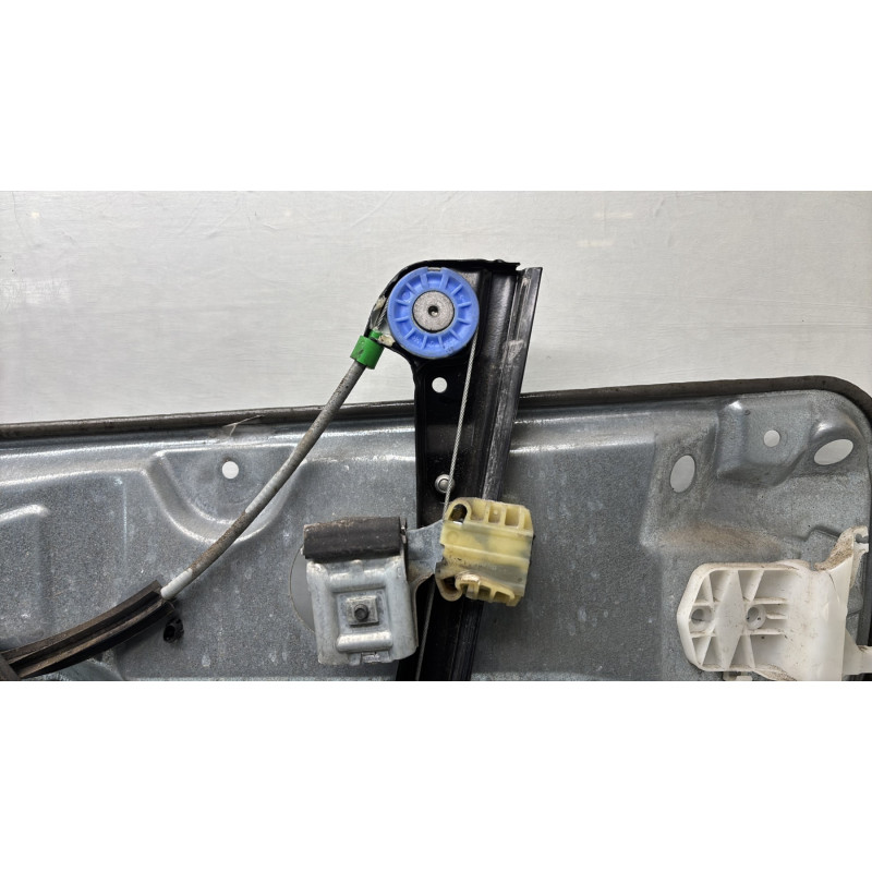 Leve vitre electrique avant gauche VOLKSWAGEN POLO 4 Photo n°5