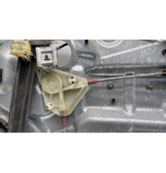 Leve vitre electrique avant gauche VOLKSWAGEN POLO 4