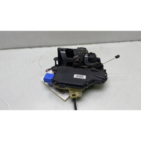 Serrure avant droit VOLKSWAGEN POLO 4
