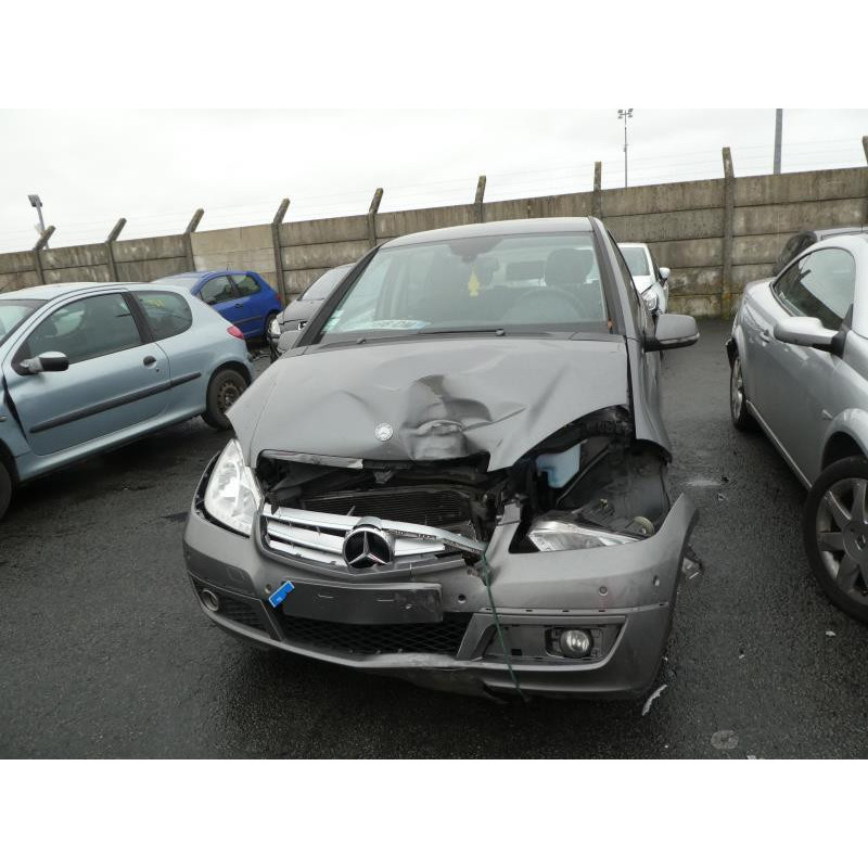 Verin de coffre MERCEDES CLASSE A 169 Photo n°9
