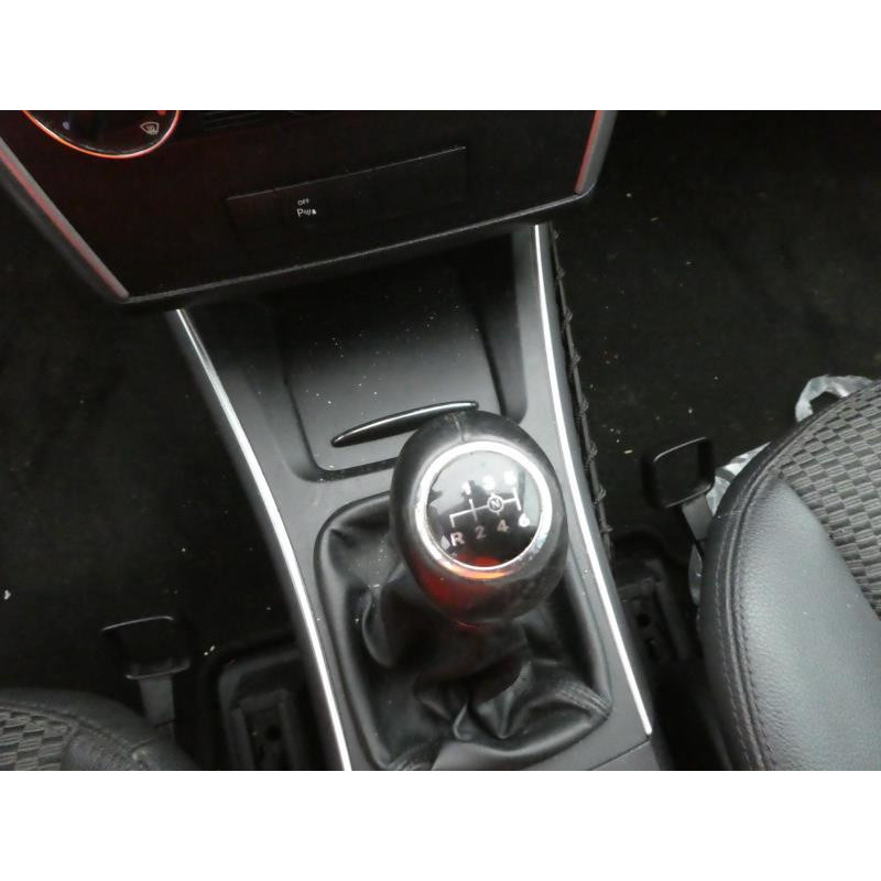 Verin de coffre MERCEDES CLASSE A 169 Photo n°15