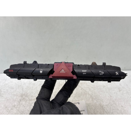 Bouton de warning PEUGEOT RCZ