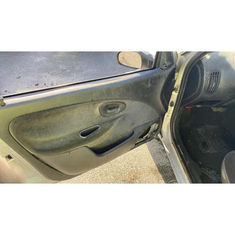 Vitre arriere gauche CITROEN SAXO Photo n°14
